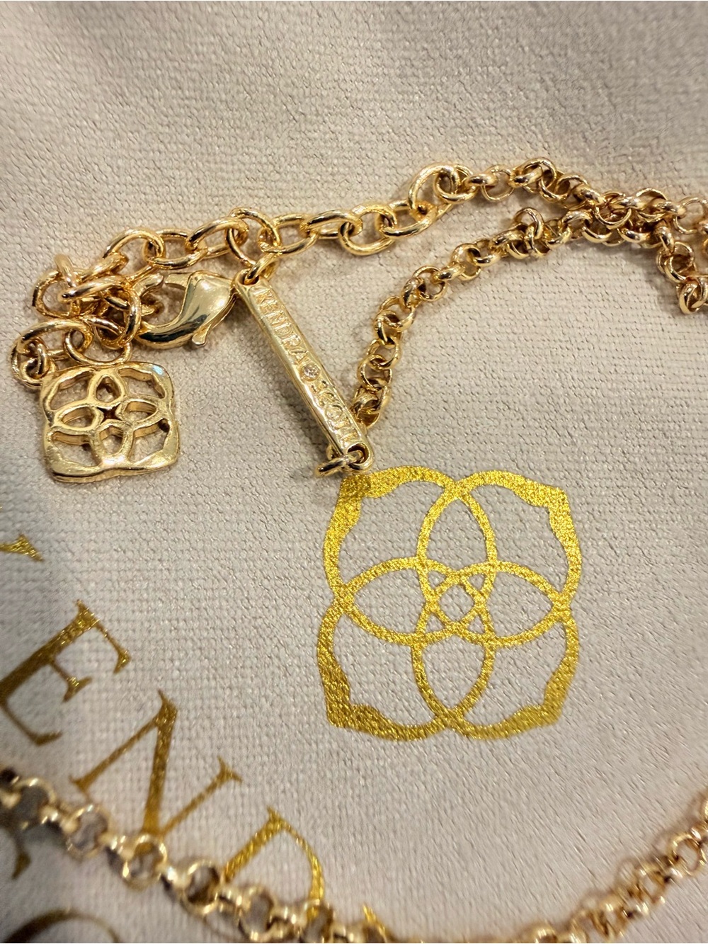 Kendra Scott Ansley Open Heart Pendant Necklace - Gold, GUC! - Picture 6 of 8